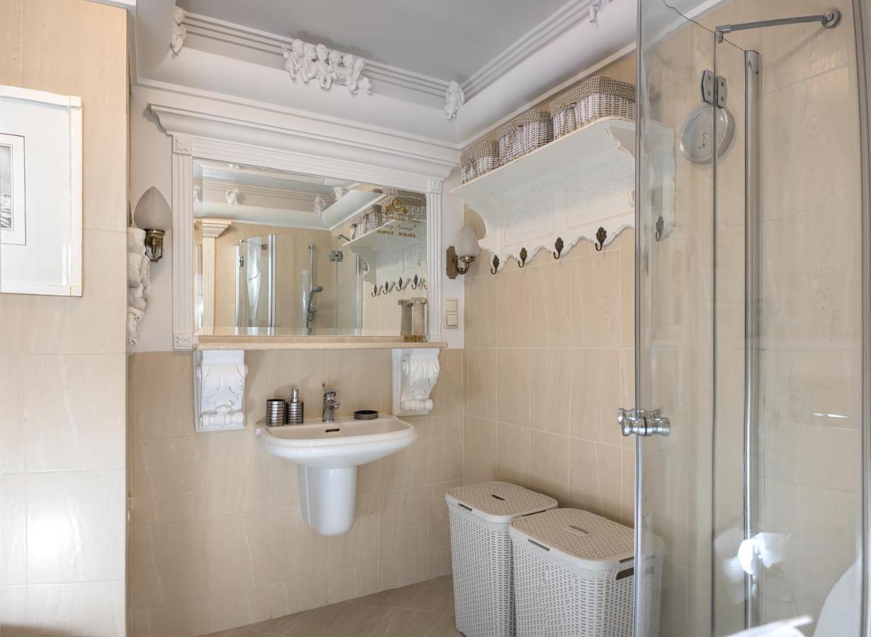 Dariusz Apartament Premium Jurata Z Garazem Buitenkant foto